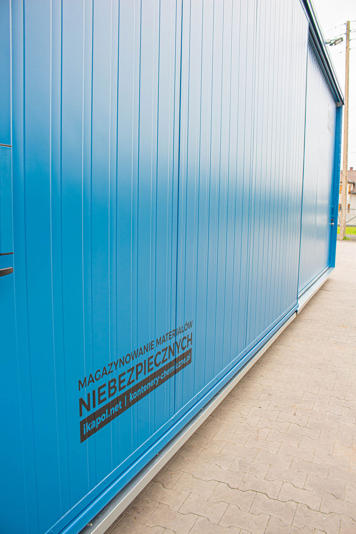 Gevaarstoffenopslag, containers voor gevaarlijke stoffen, vrijstaande container, opslagsystemen voor gevaarlijke stoffen van de specialist, gevaarlijke stoffen container • Fabrikant IKAPOL