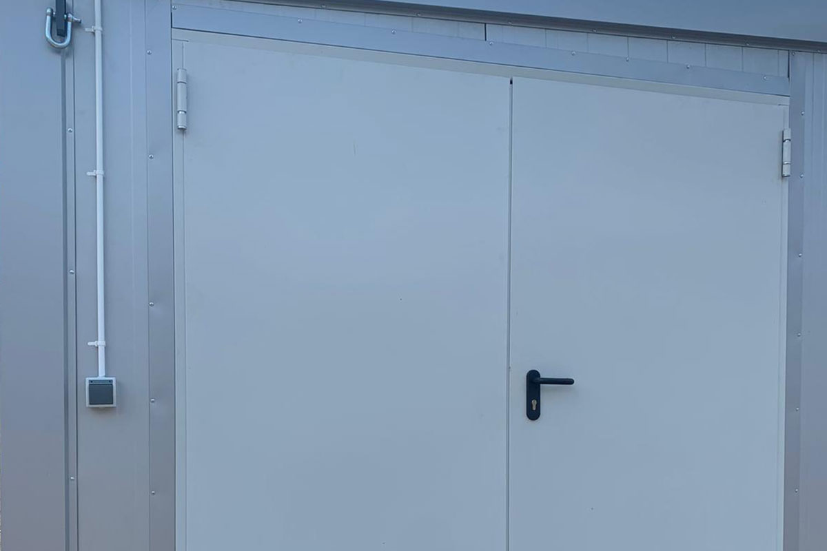 Gevaarstoffenopslag, containers voor gevaarlijke stoffen, vrijstaande container, opslagsystemen voor gevaarlijke stoffen van de specialist, gevaarlijke stoffen container • Fabrikant IKAPOL